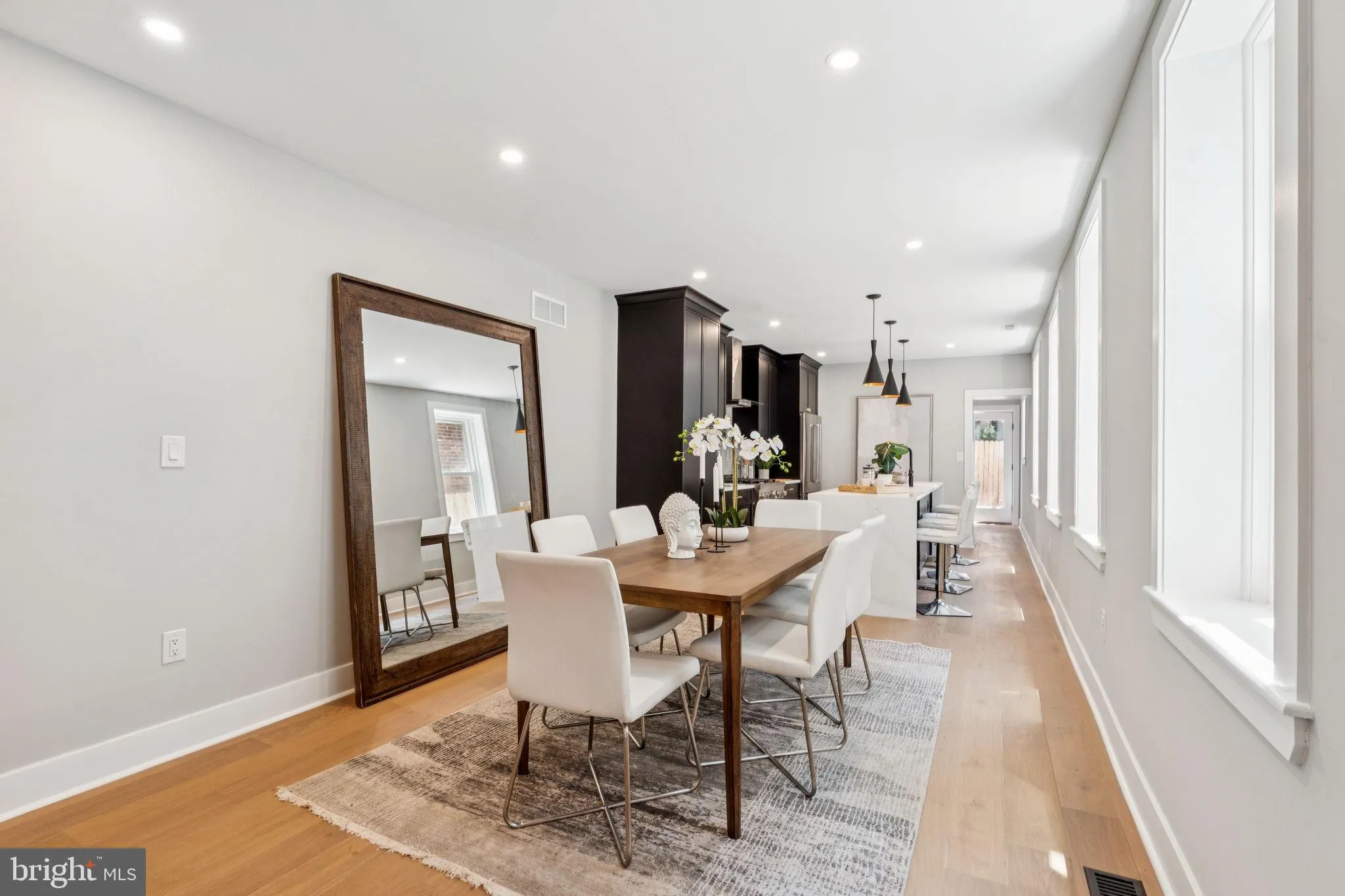 Philadelphia, Pennsylvania 19130, United States, 4 Bedrooms Bedrooms, ,3 BathroomsBathrooms,Residential,Coming Soon,114673