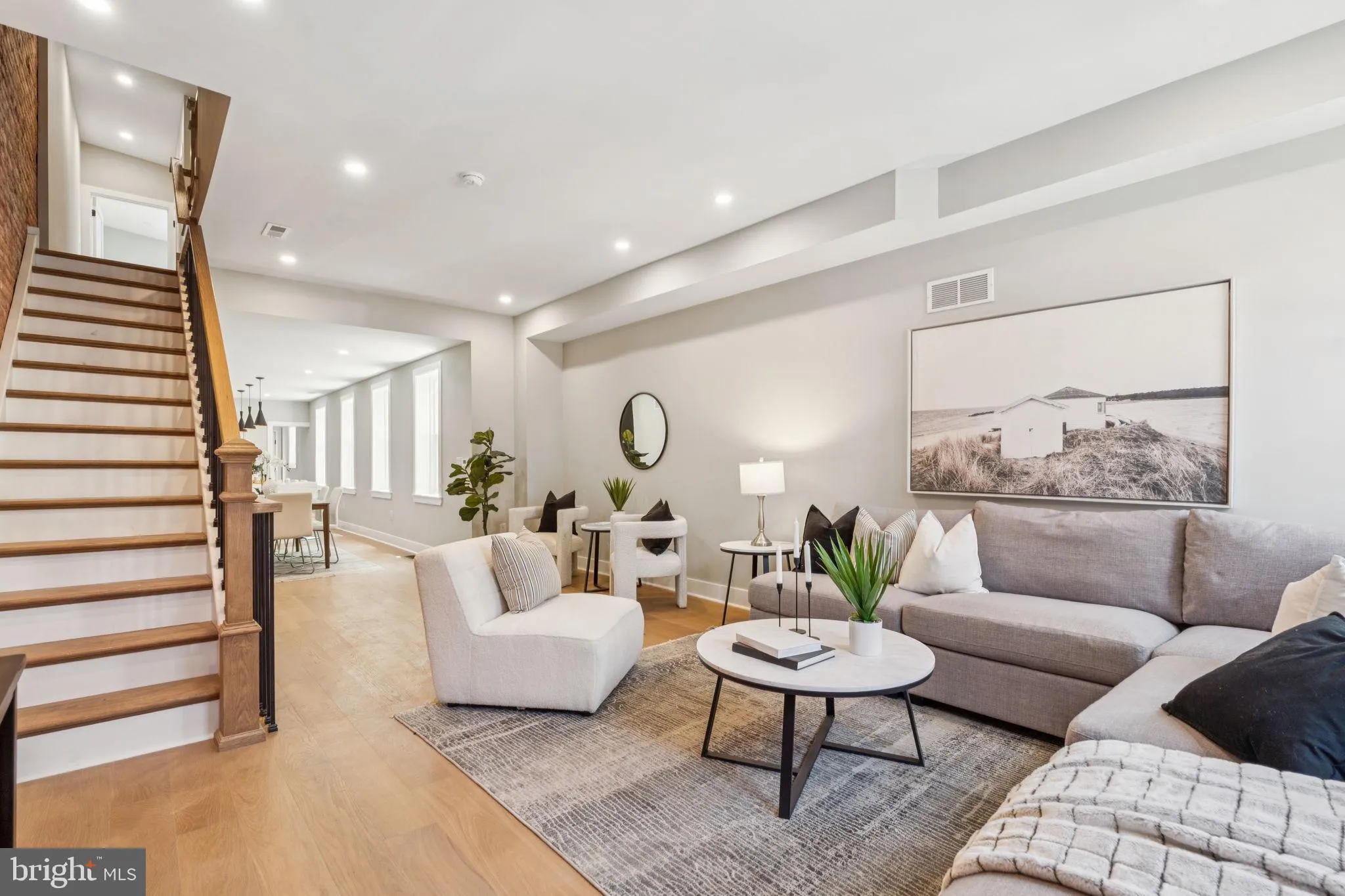 Philadelphia, Pennsylvania 19130, United States, 4 Bedrooms Bedrooms, ,3 BathroomsBathrooms,Residential,Coming Soon,114673