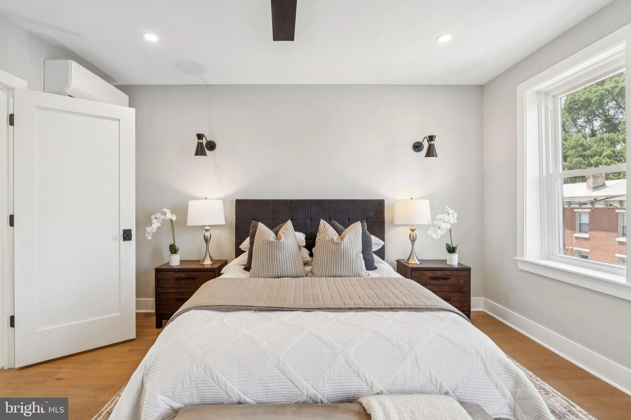 Philadelphia, Pennsylvania 19130, United States, 4 Bedrooms Bedrooms, ,3 BathroomsBathrooms,Residential,Coming Soon,114673