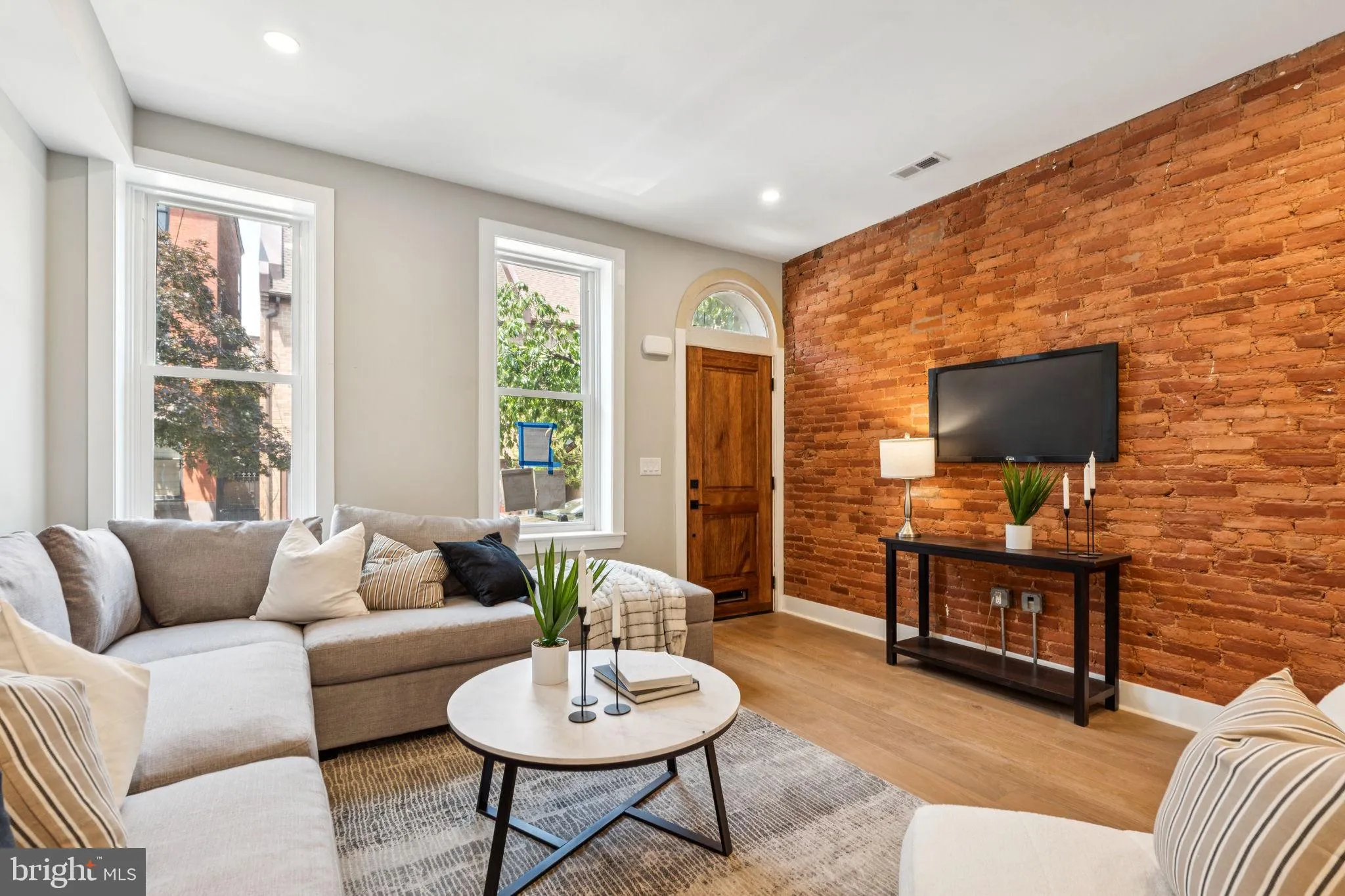 Philadelphia, Pennsylvania 19130, United States, 4 Bedrooms Bedrooms, ,3 BathroomsBathrooms,Residential,Coming Soon,114673