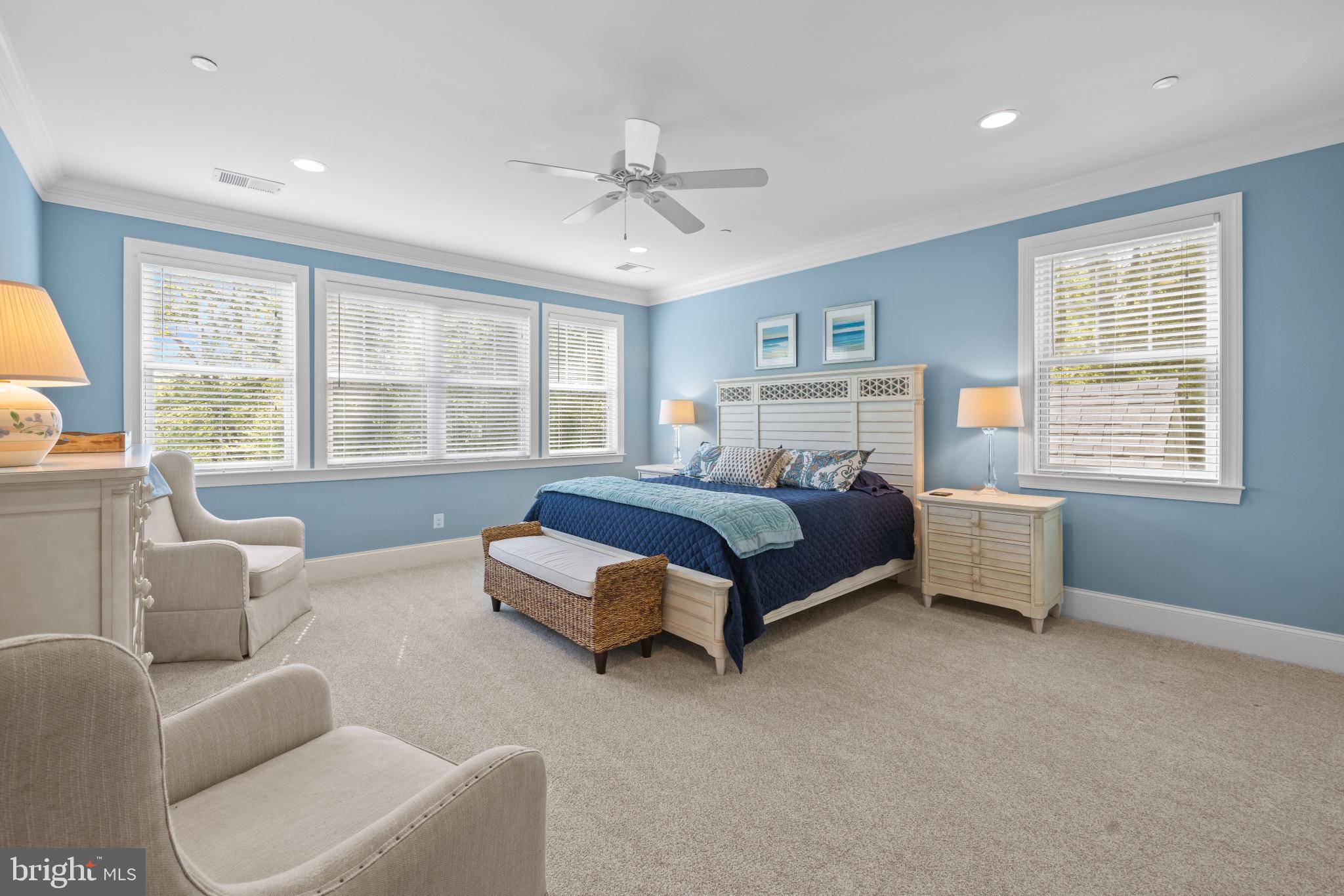 WALLACE MANOR - Residential