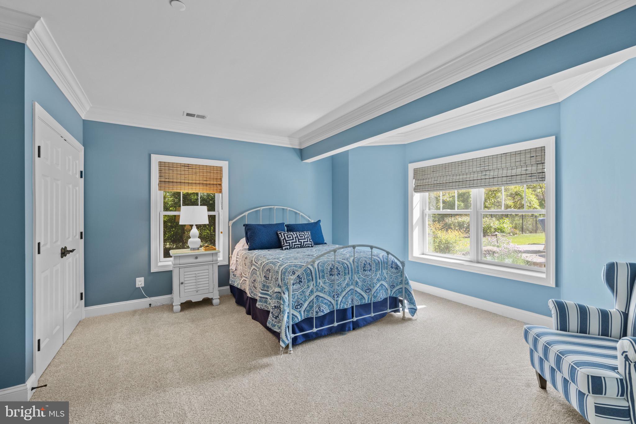 WALLACE MANOR - Residential