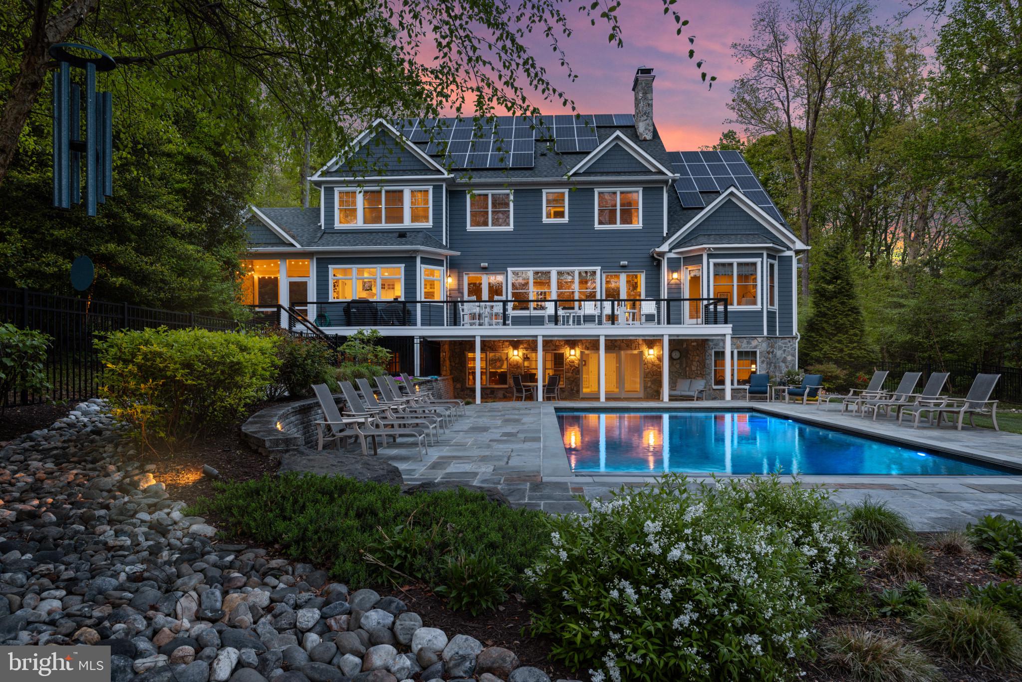 WALLACE MANOR - Residential