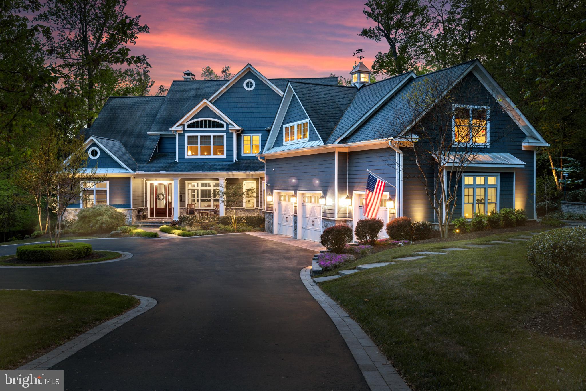 WALLACE MANOR - Residential