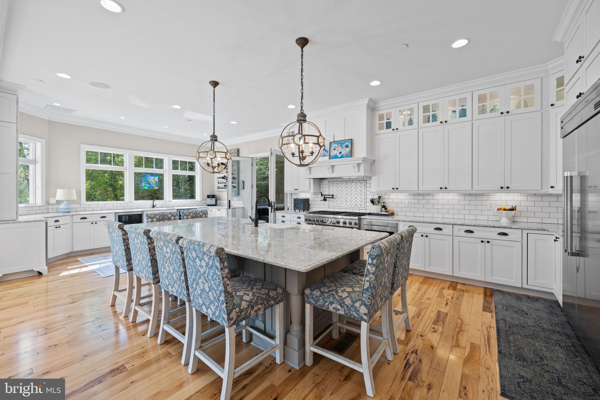 WALLACE MANOR - Residential