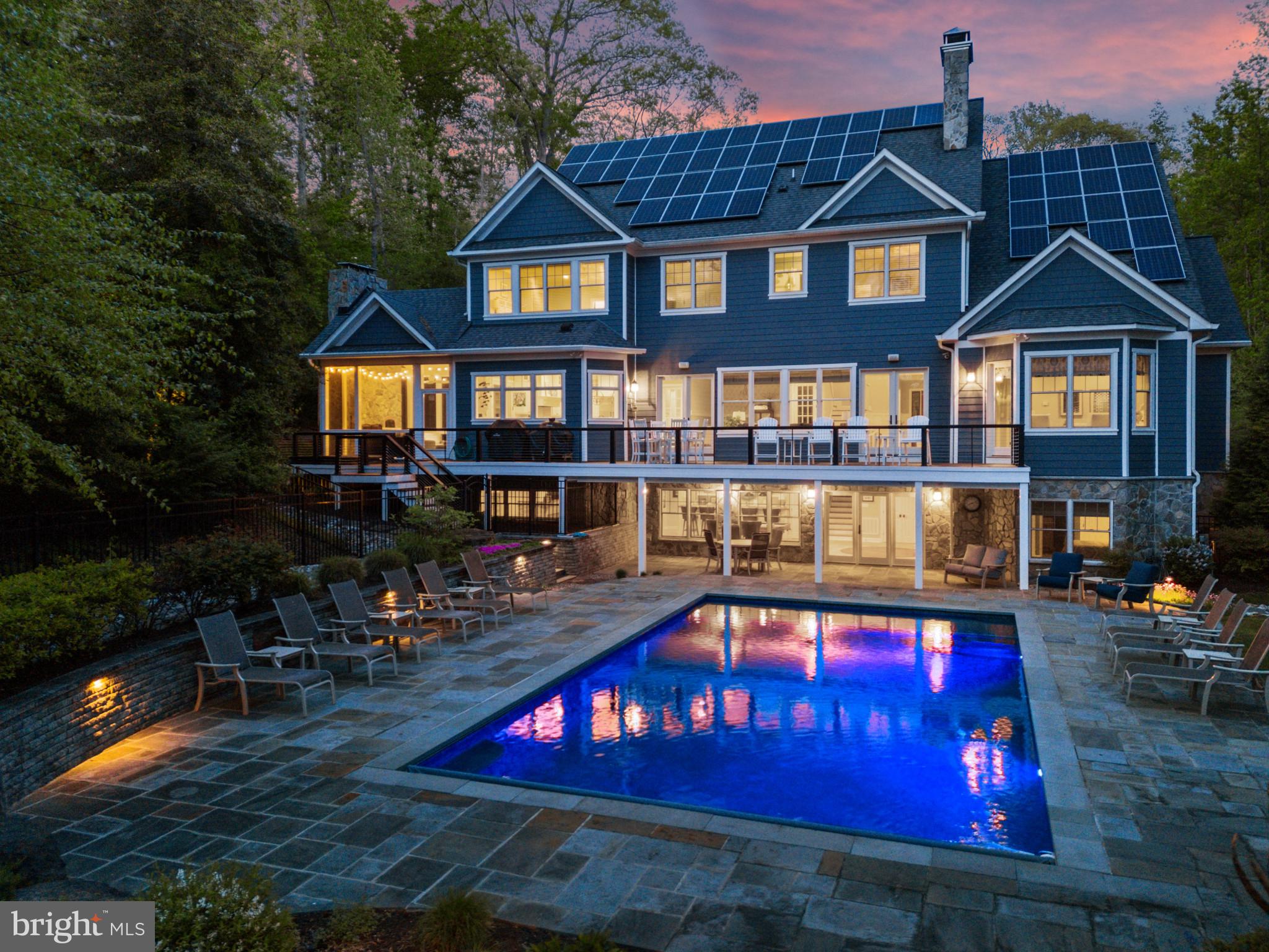 WALLACE MANOR - Residential