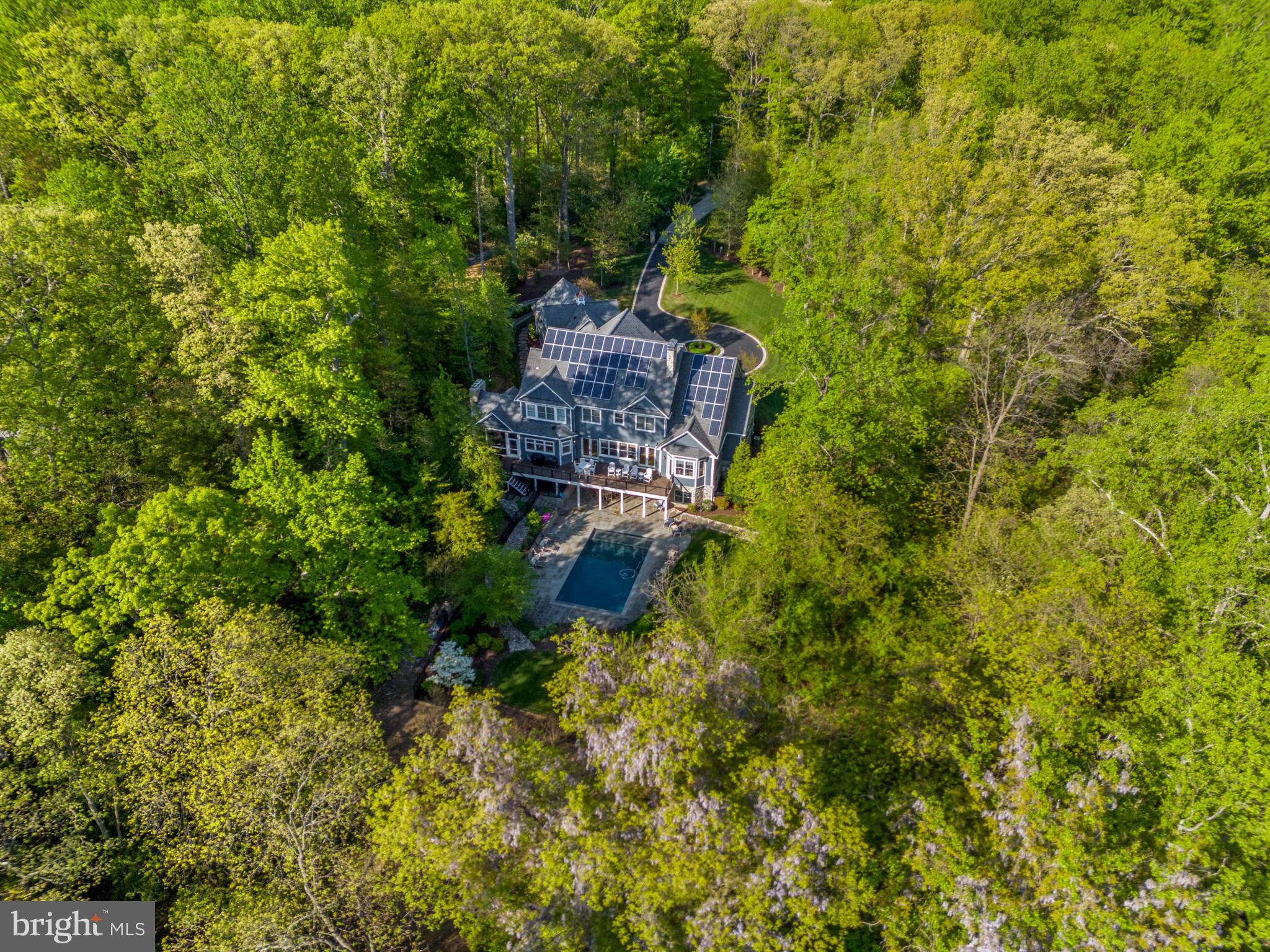 WALLACE MANOR - Residential