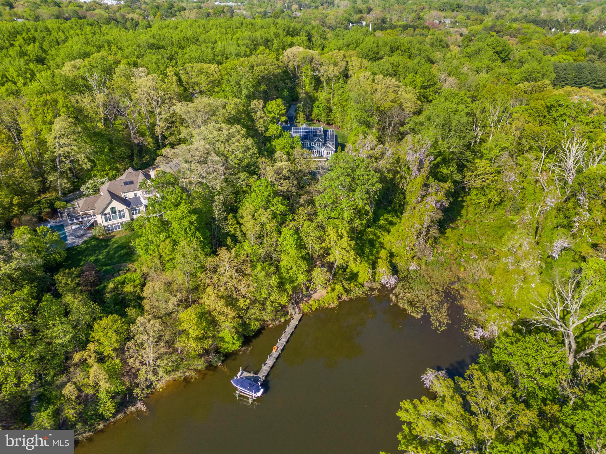 WALLACE MANOR - Residential