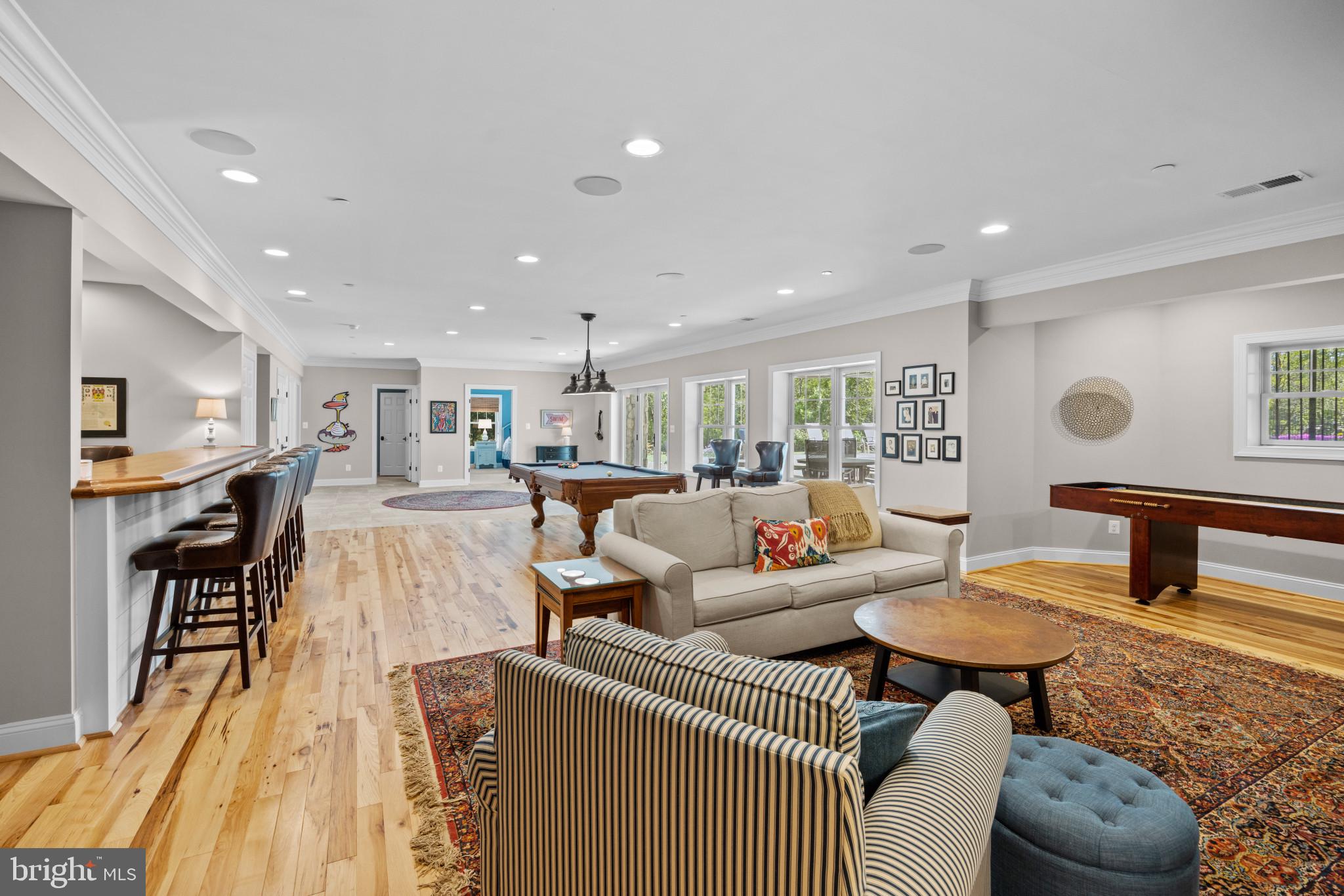 WALLACE MANOR - Residential