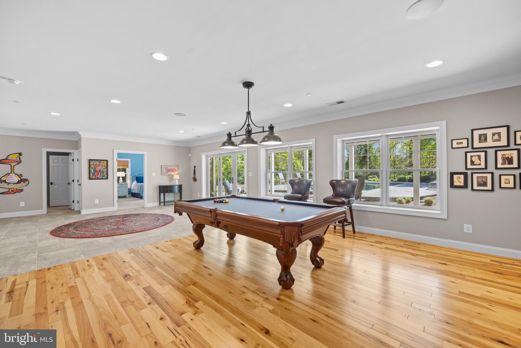 WALLACE MANOR - Residential