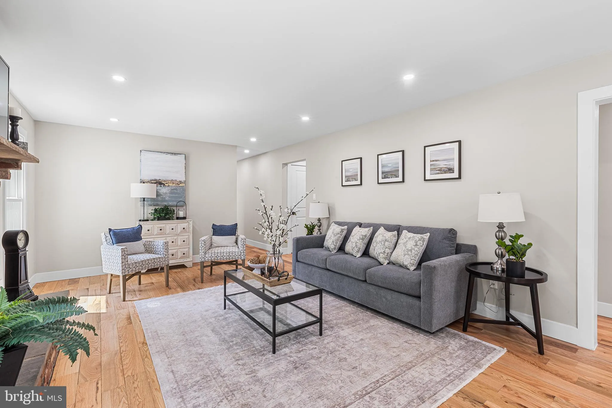 Wayne, Pennsylvania 19087, United States, 5 Bedrooms Bedrooms, ,4 BathroomsBathrooms,Residential,Pending,129355