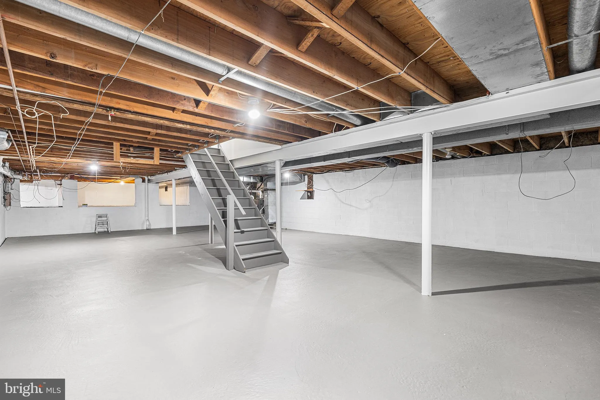 Wayne, Pennsylvania 19087, United States, 5 Bedrooms Bedrooms, ,4 BathroomsBathrooms,Residential,Pending,129355