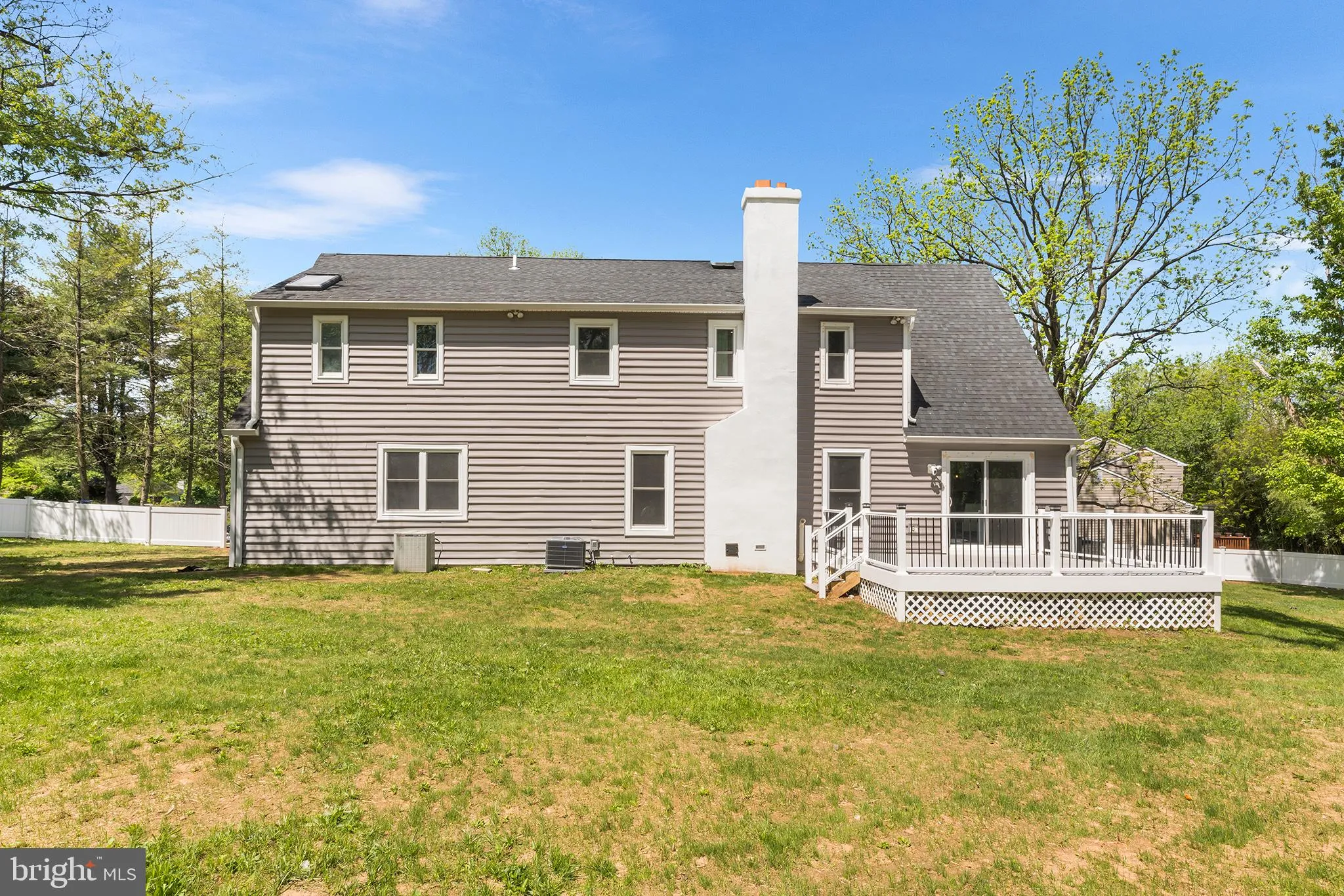 Wayne, Pennsylvania 19087, United States, 5 Bedrooms Bedrooms, ,4 BathroomsBathrooms,Residential,Pending,129355