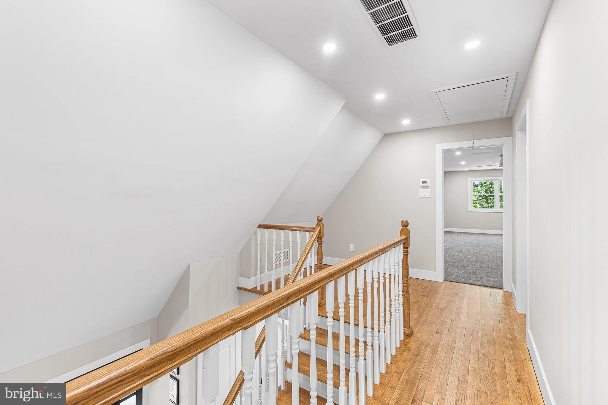 Wayne, Pennsylvania 19087, United States, 5 Bedrooms Bedrooms, ,4 BathroomsBathrooms,Residential,Pending,129355