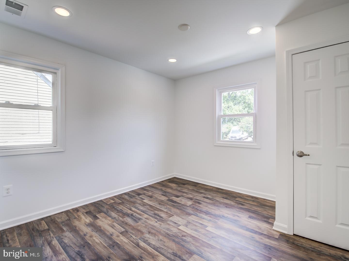 MANASSAS PARK - Residential