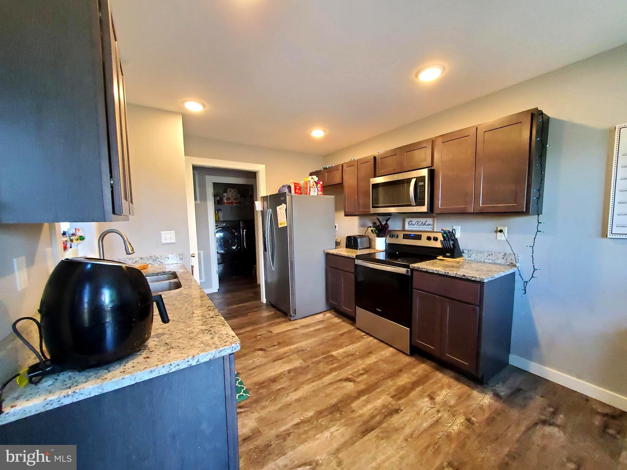 PEBBLE RIDGE - Residential