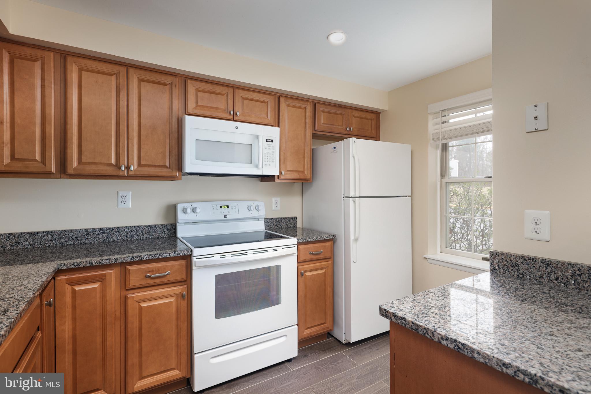 NEWINGTON COMMONS - Residential Lease