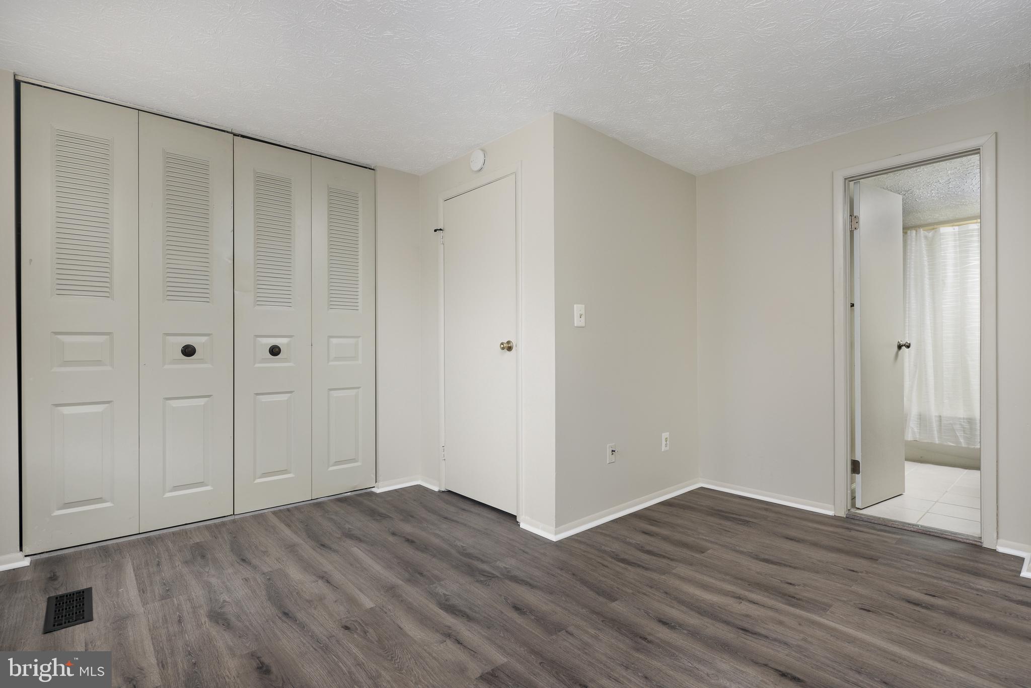 NEWINGTON COMMONS - Residential Lease