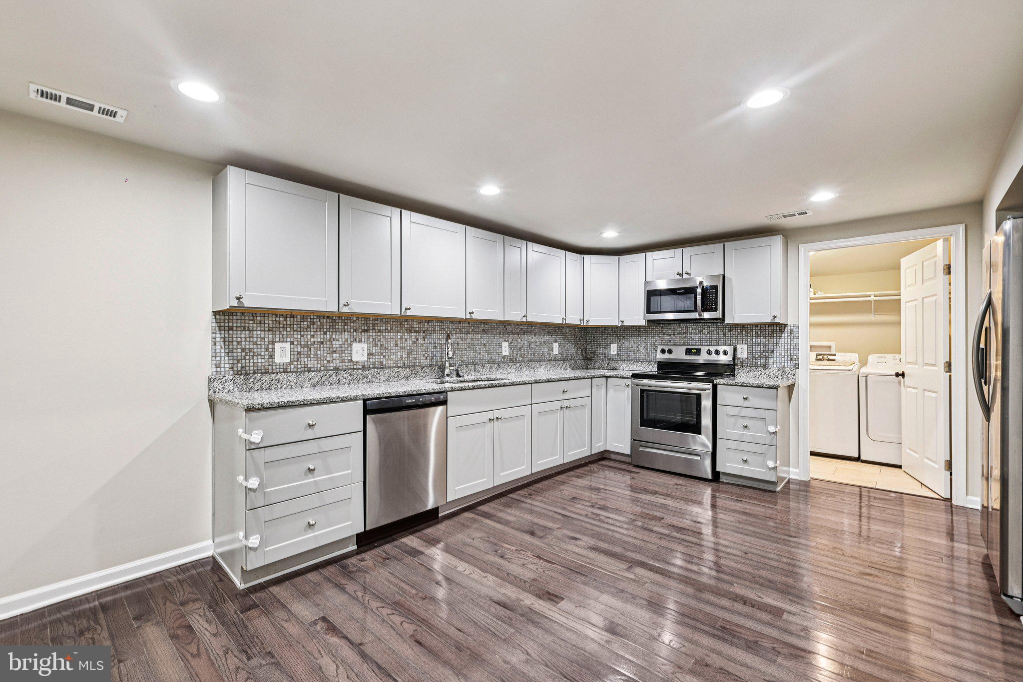 LAKE ARROWHEAD - Residential