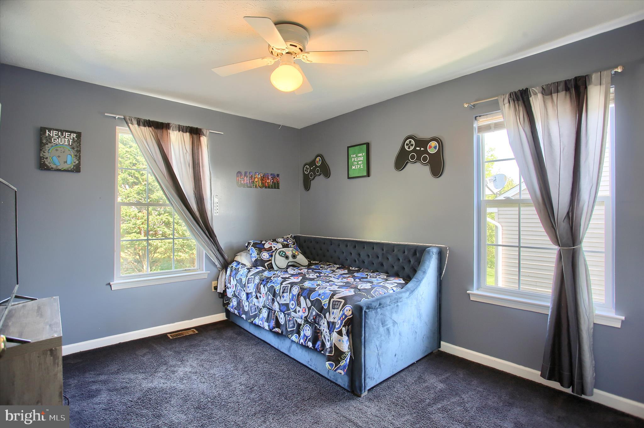 COUNTRY RIDGE - Residential