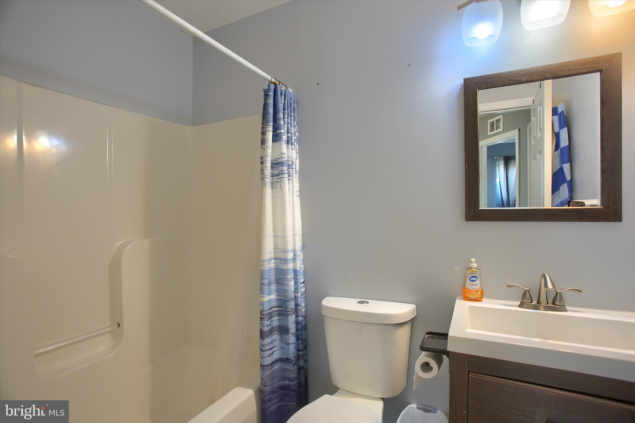 COUNTRY RIDGE - Residential