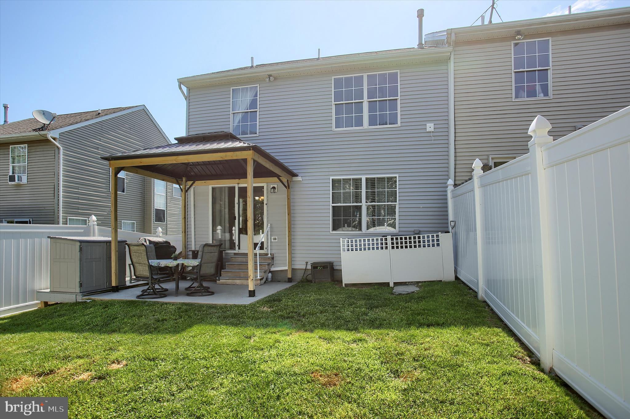 COUNTRY RIDGE - Residential