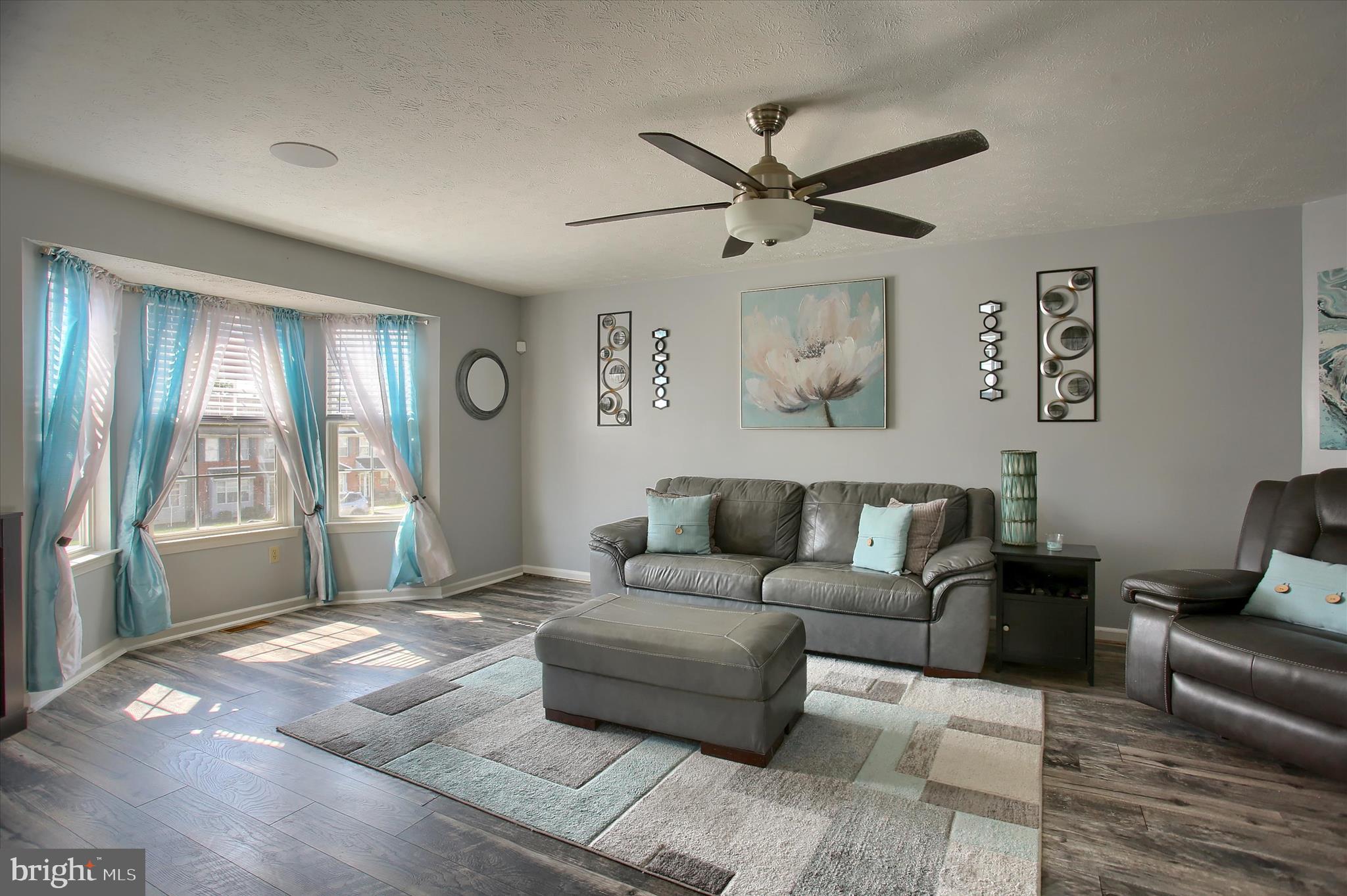 COUNTRY RIDGE - Residential