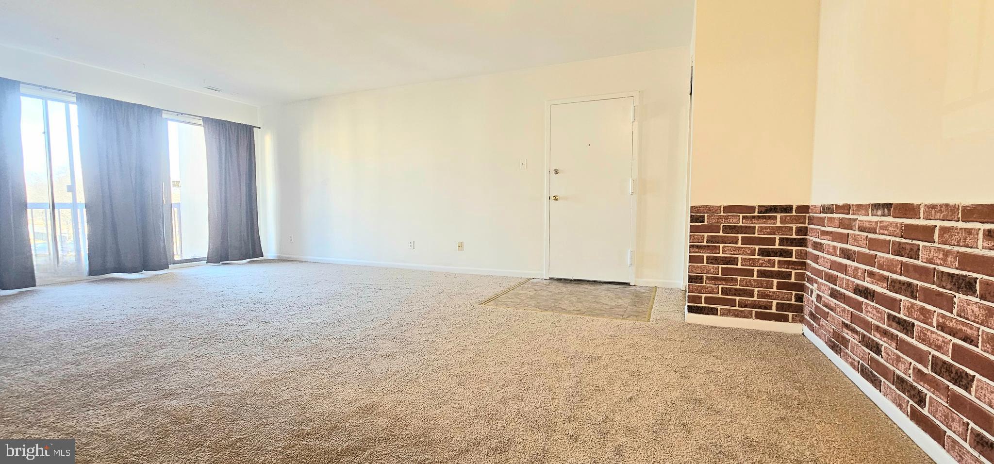 TREETOP - Residential