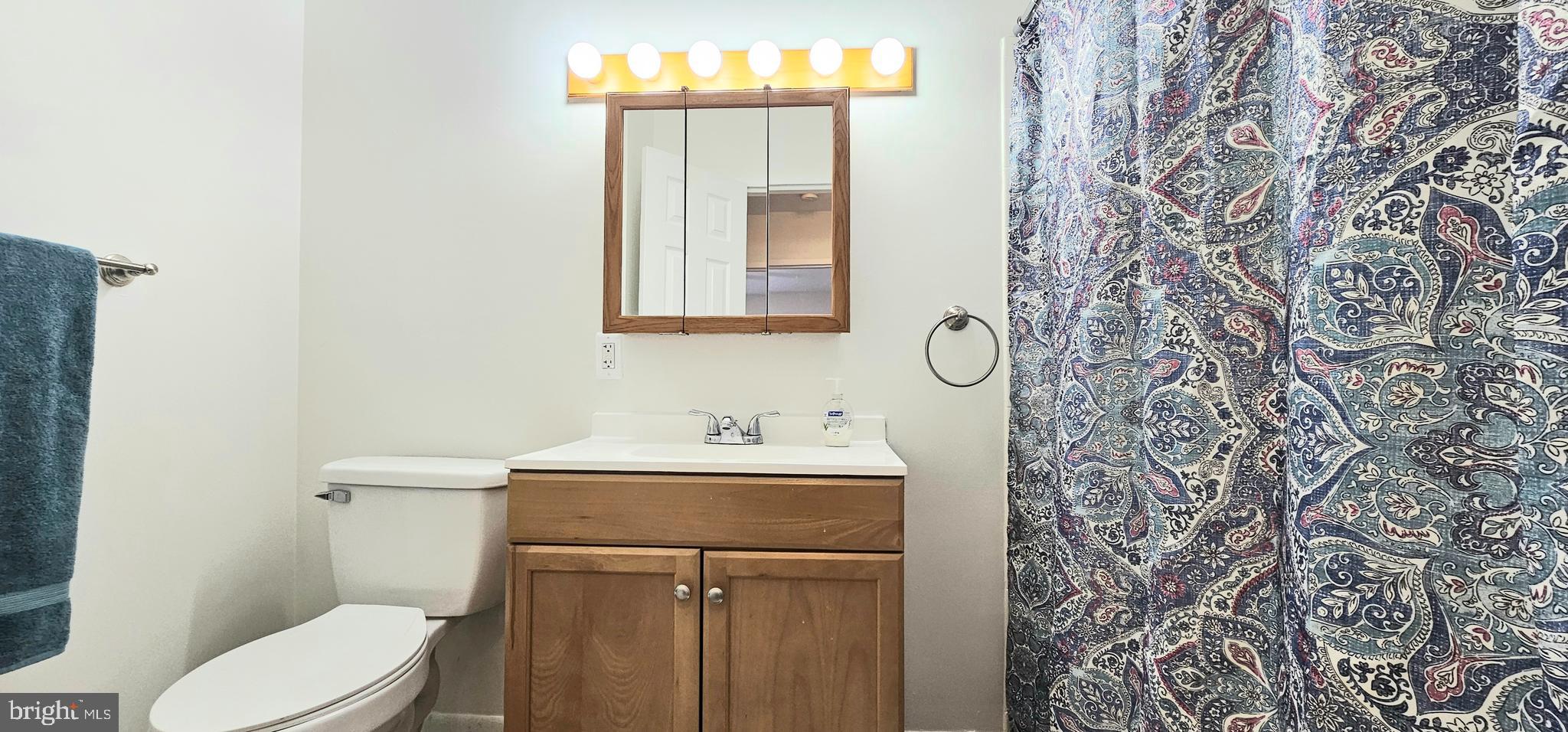 TREETOP - Residential