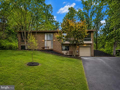 Photo of 3201 Cunningham Drive, ALEXANDRIA, VA 22309 (MLS # VAFX2327504)