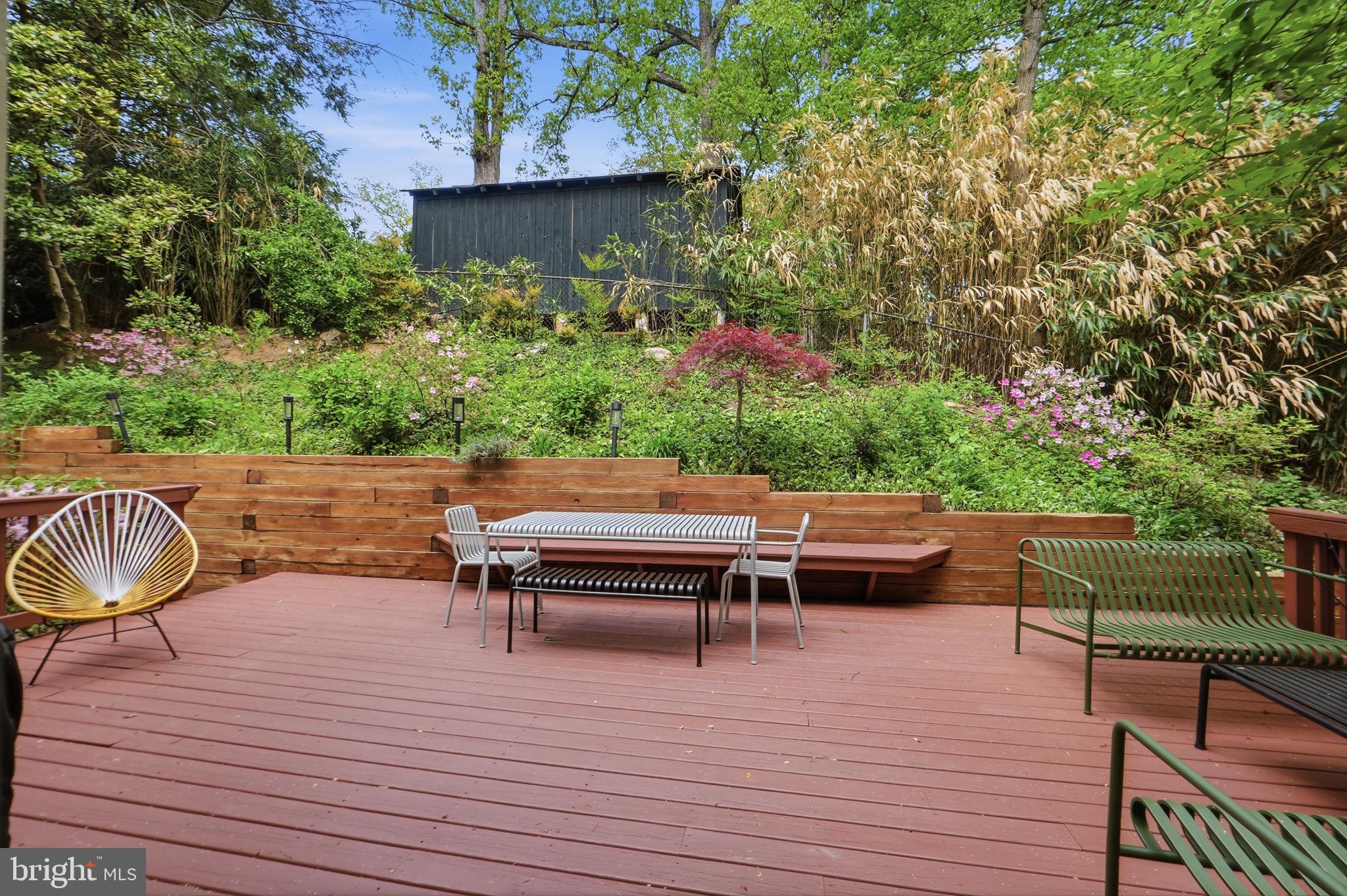 LORCOM GROVE - Residential