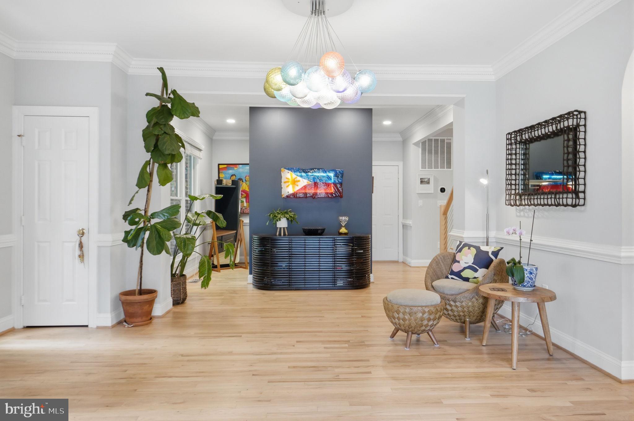 LORCOM GROVE - Residential