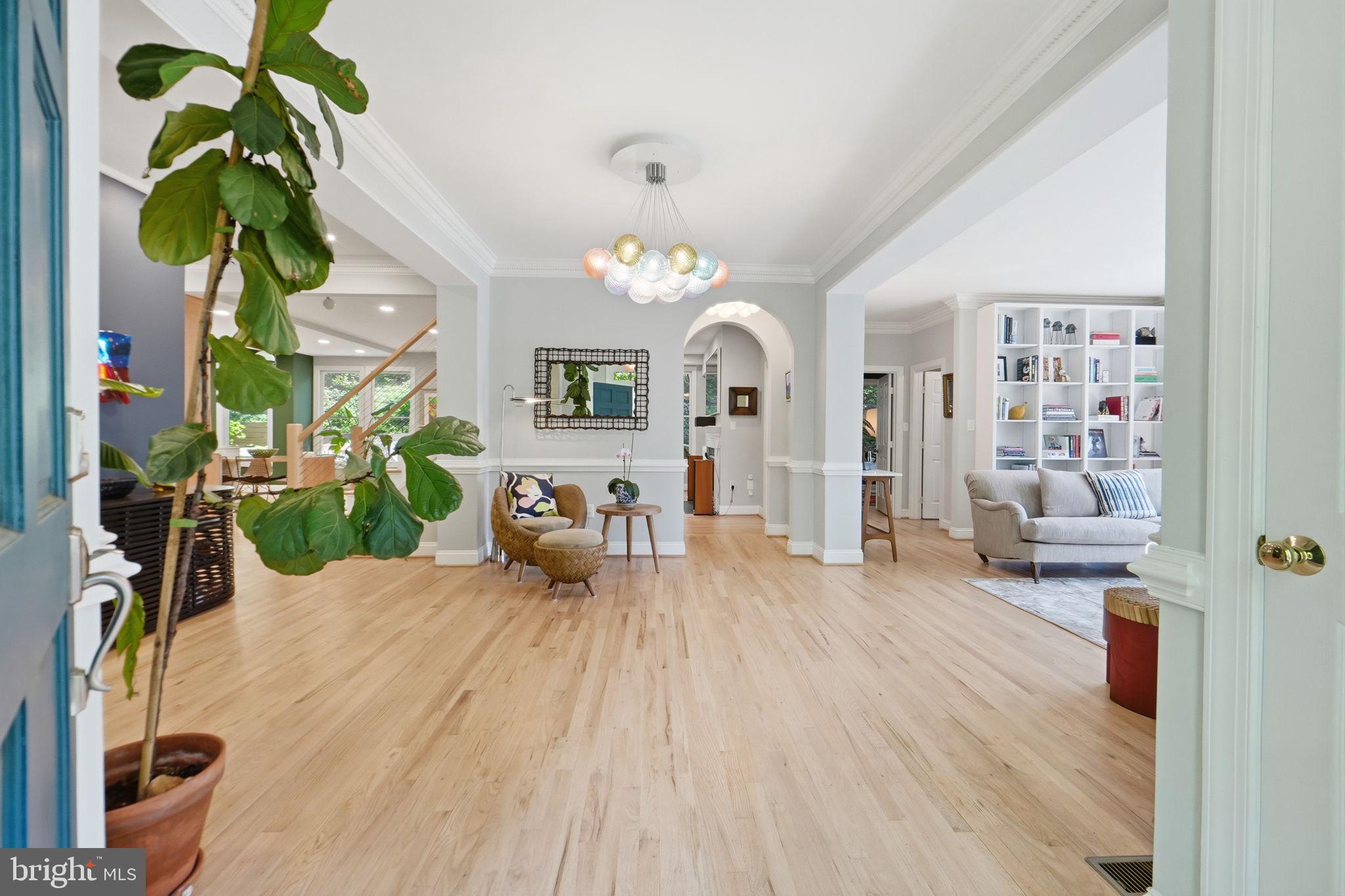 LORCOM GROVE - Residential