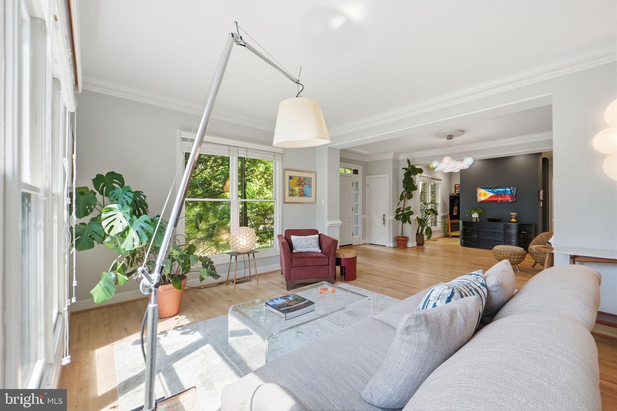 LORCOM GROVE - Residential