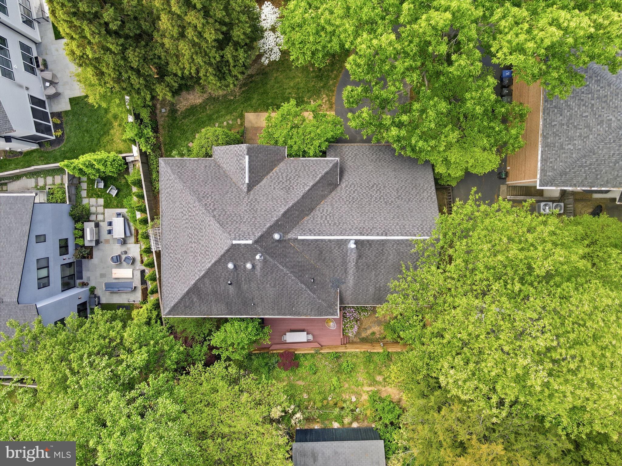 LORCOM GROVE - Residential