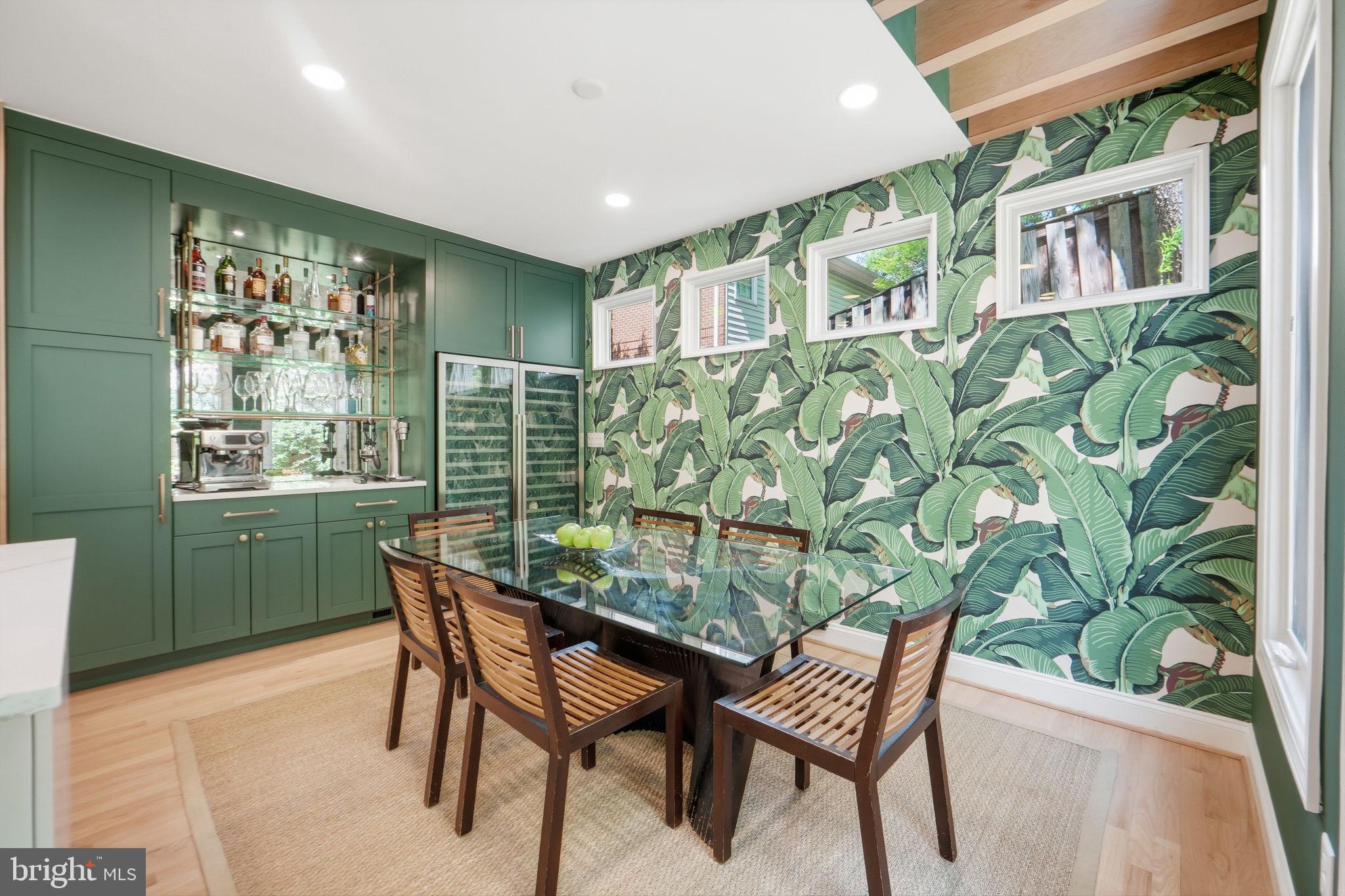 LORCOM GROVE - Residential