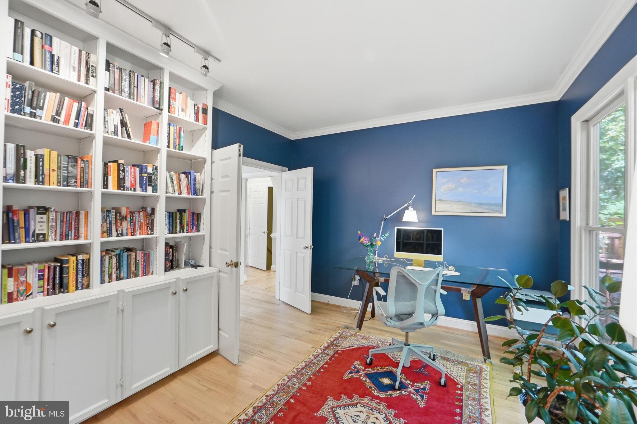 LORCOM GROVE - Residential