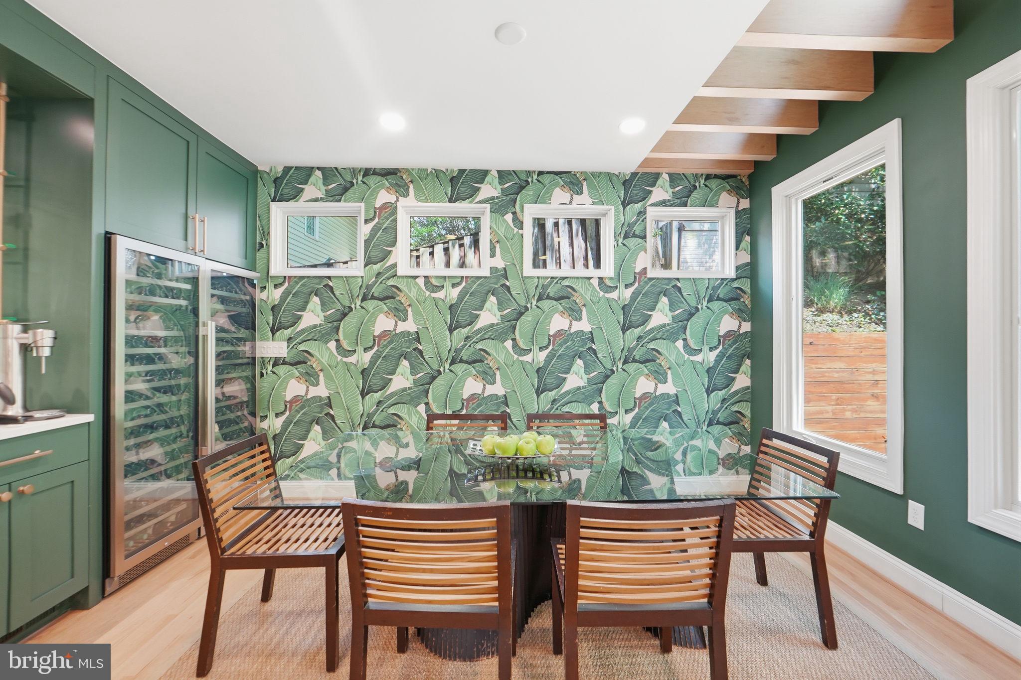 LORCOM GROVE - Residential