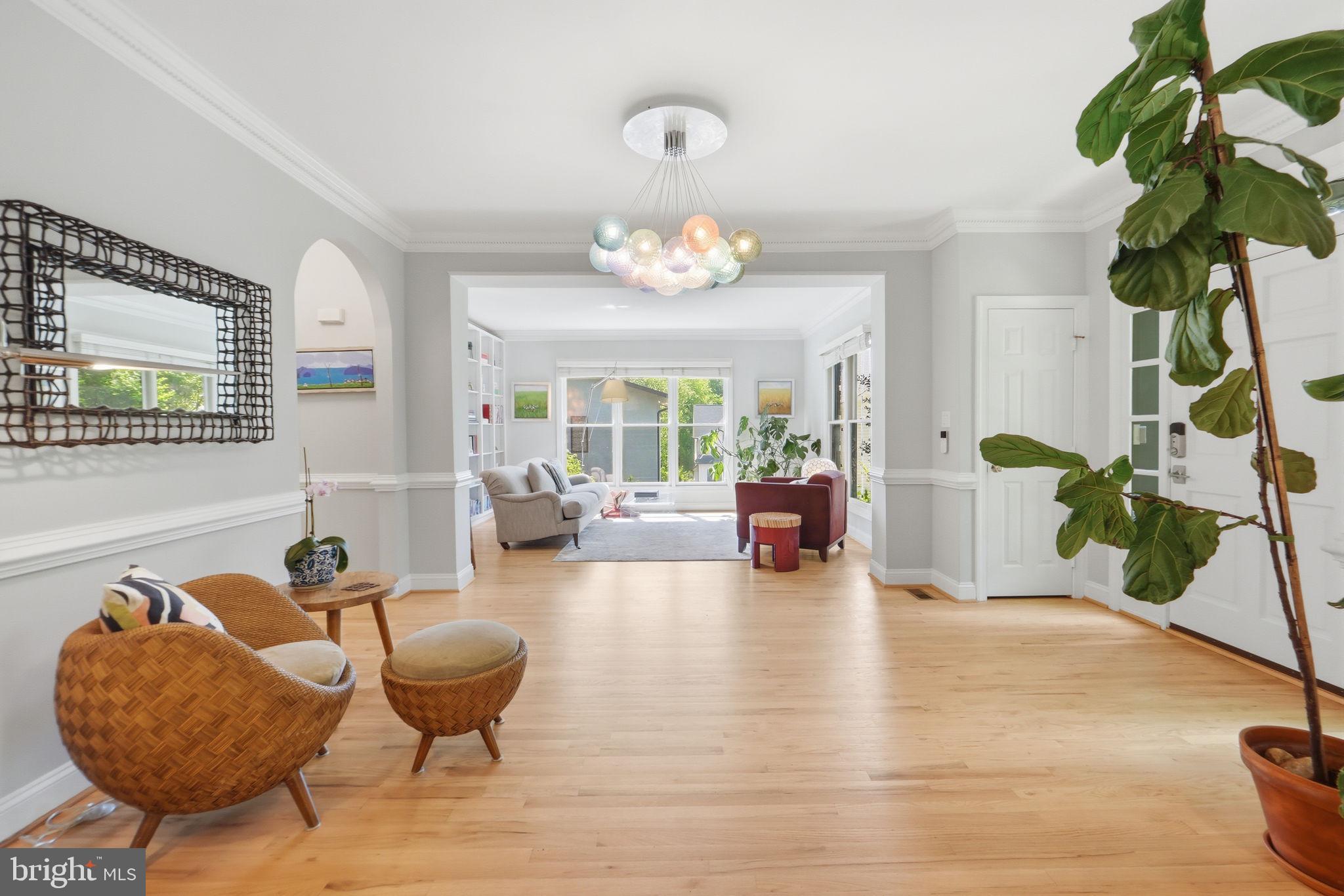 LORCOM GROVE - Residential