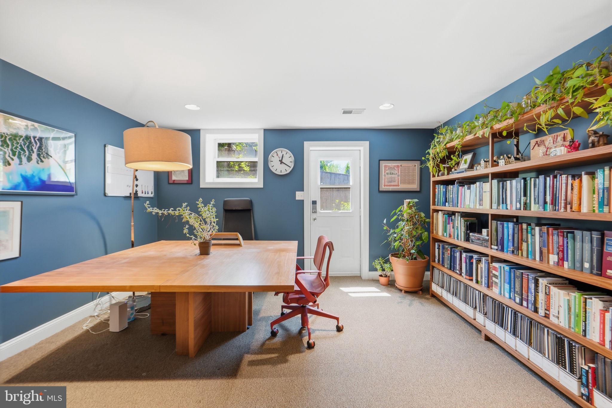 LORCOM GROVE - Residential