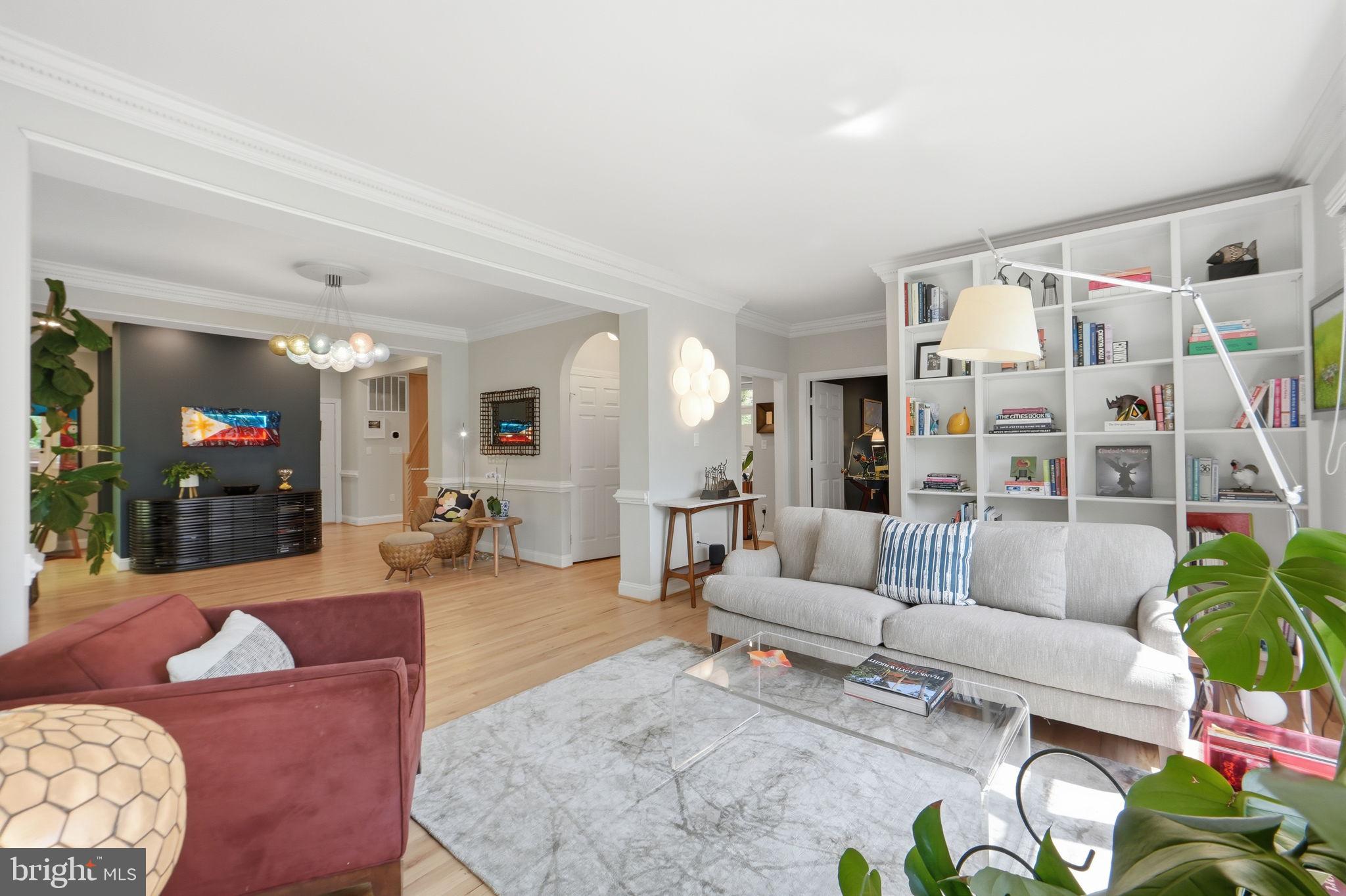 LORCOM GROVE - Residential