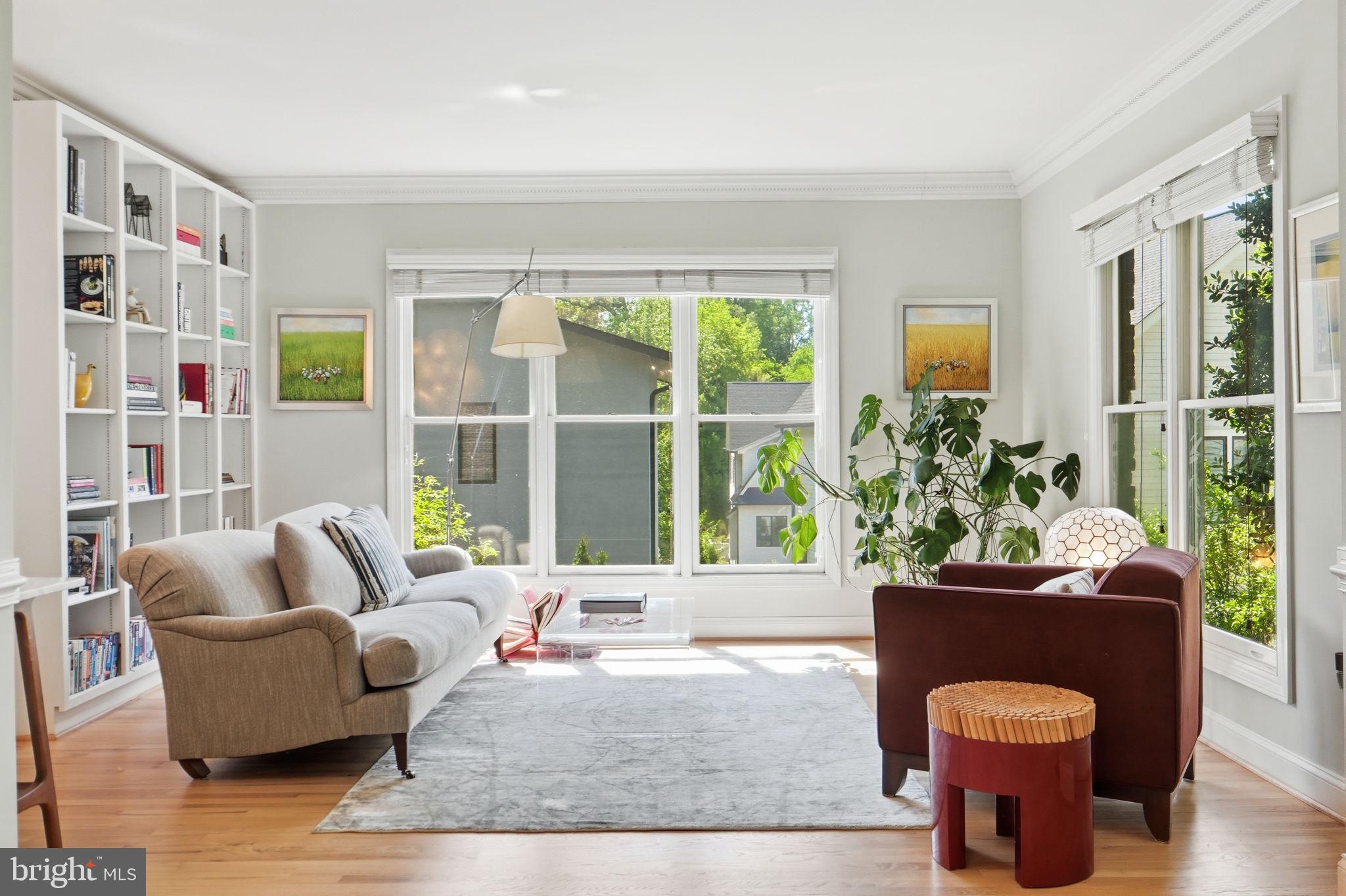 LORCOM GROVE - Residential