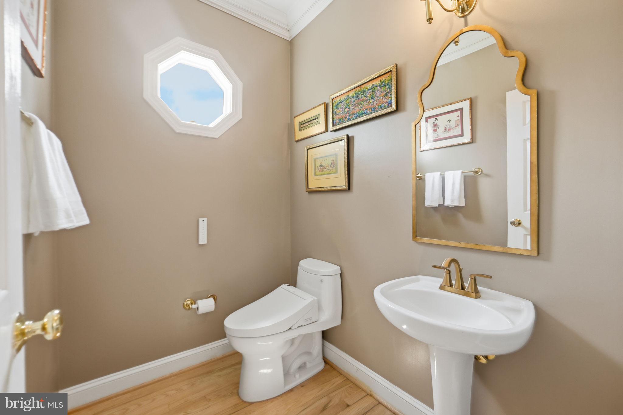 LORCOM GROVE - Residential