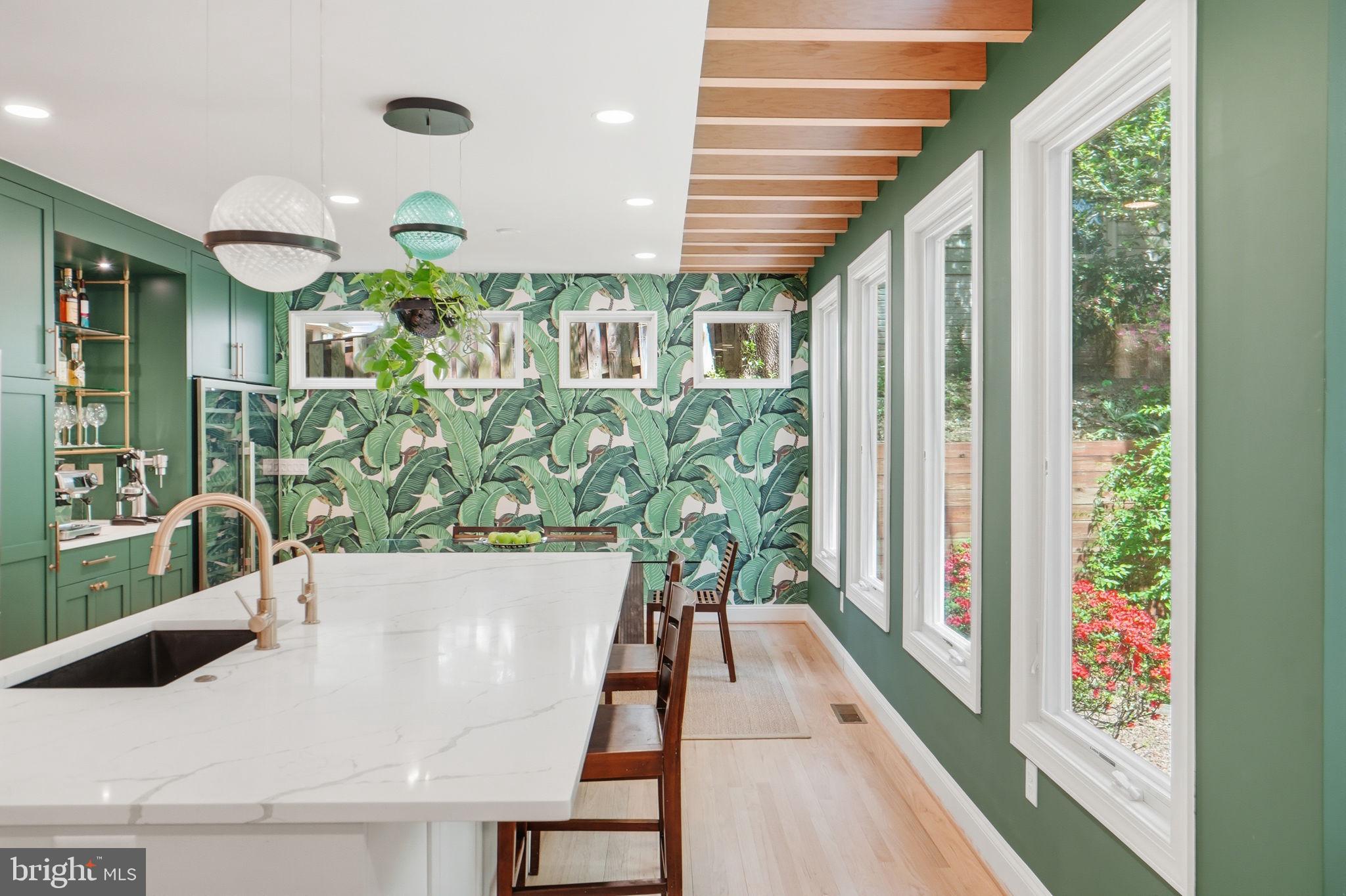 LORCOM GROVE - Residential