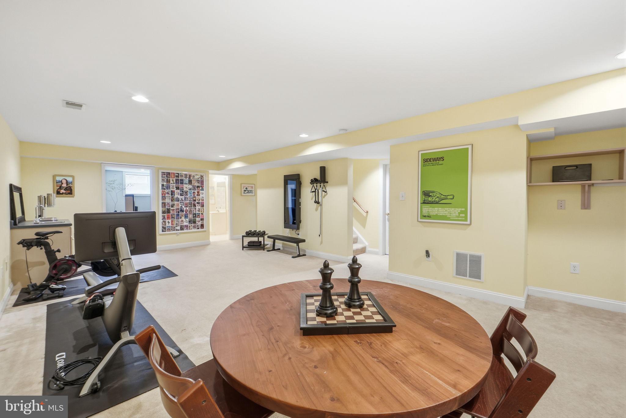 LORCOM GROVE - Residential