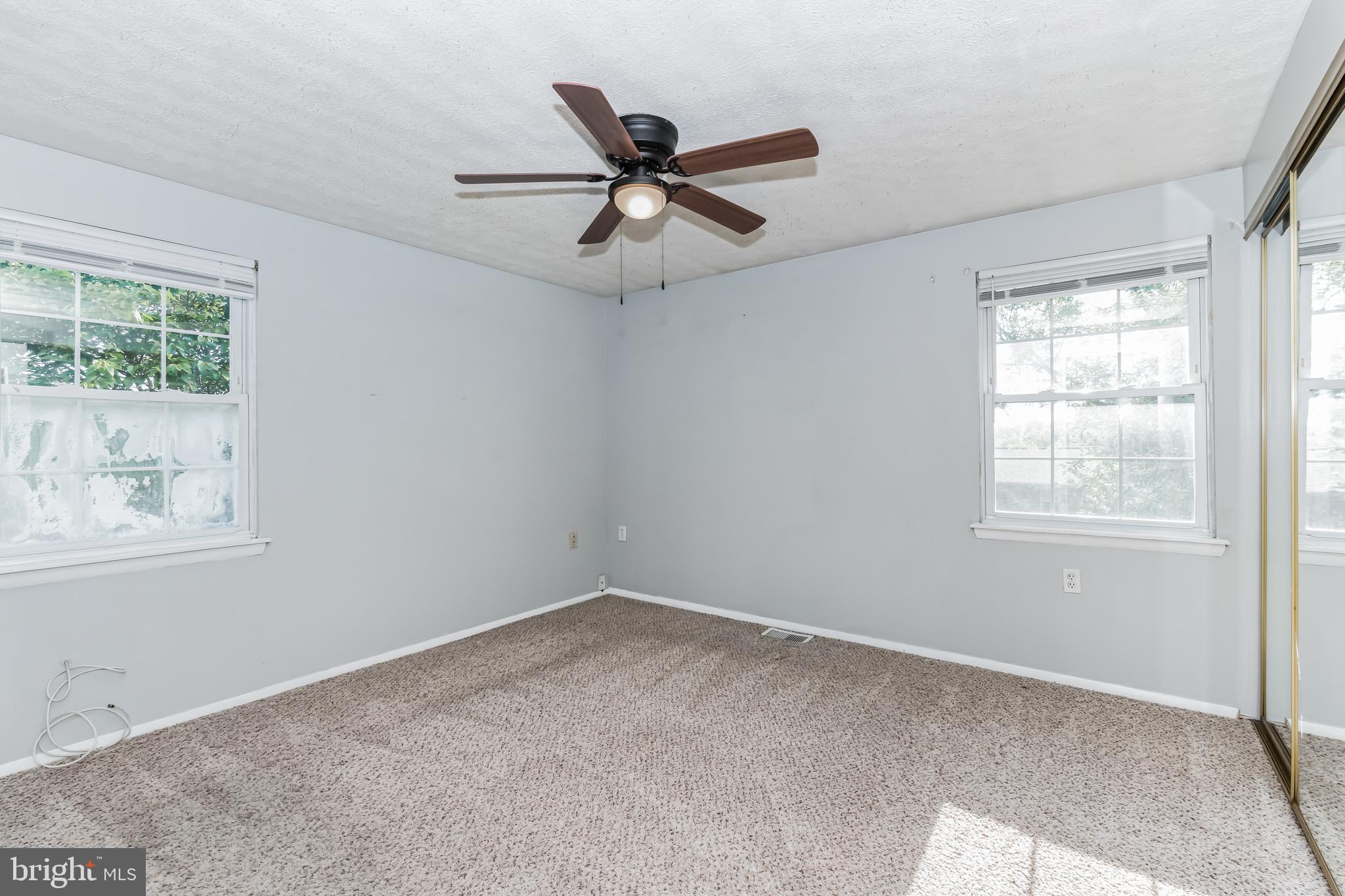 FOUR SEASONS ESTATES - Residential Lease