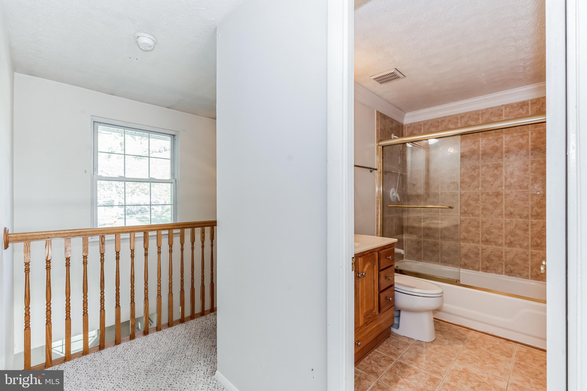 FOUR SEASONS ESTATES - Residential Lease