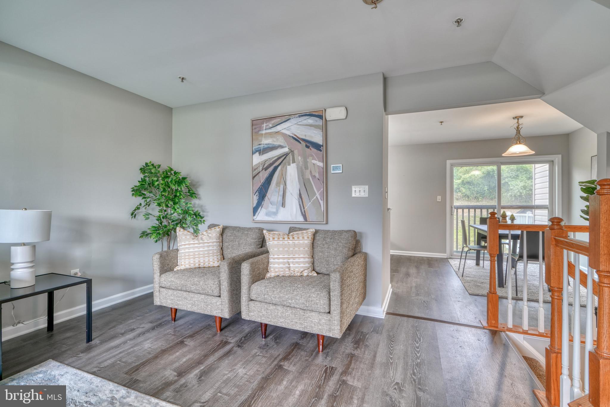 VILLAGE TOWNS - Residential