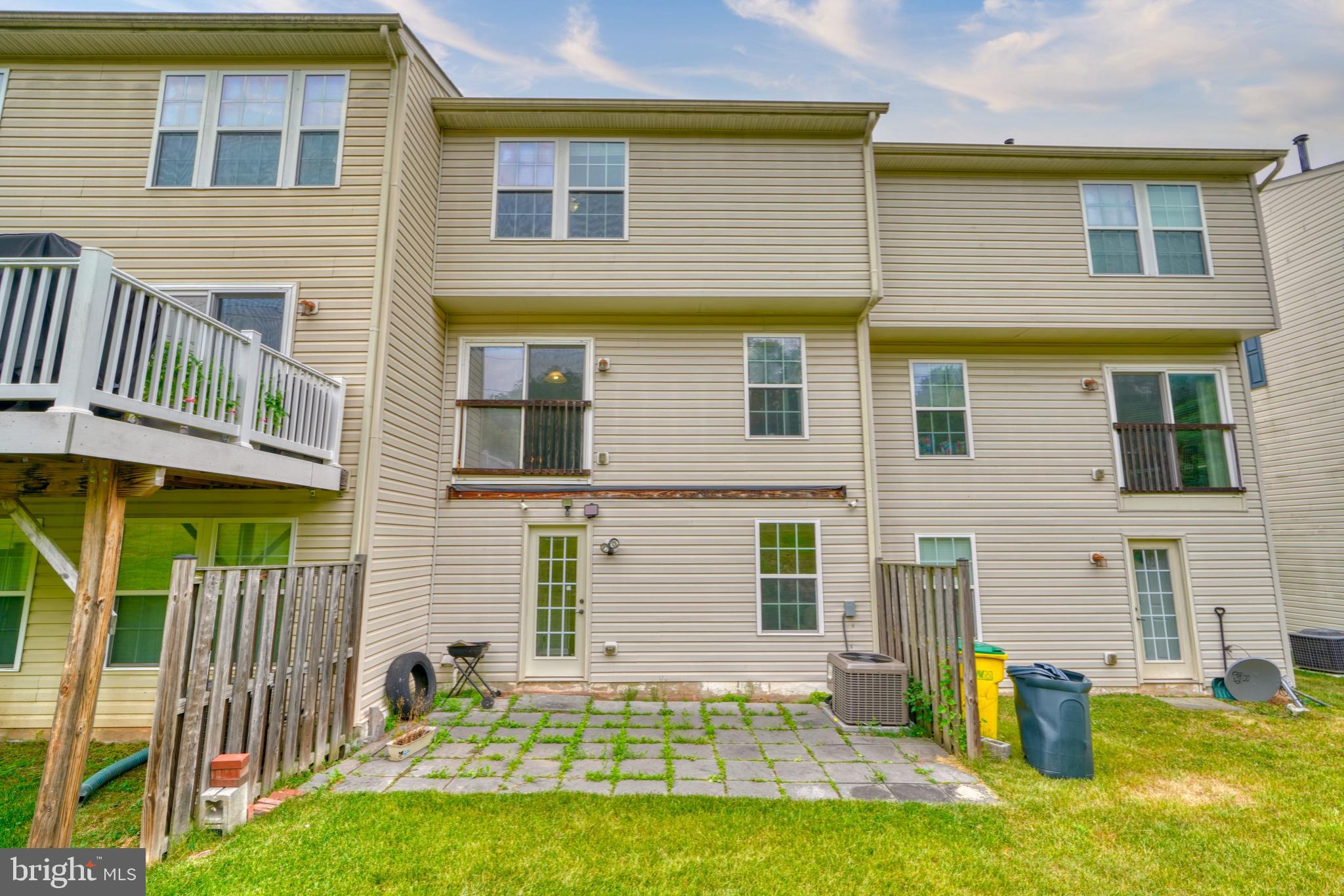 VILLAGE TOWNS - Residential