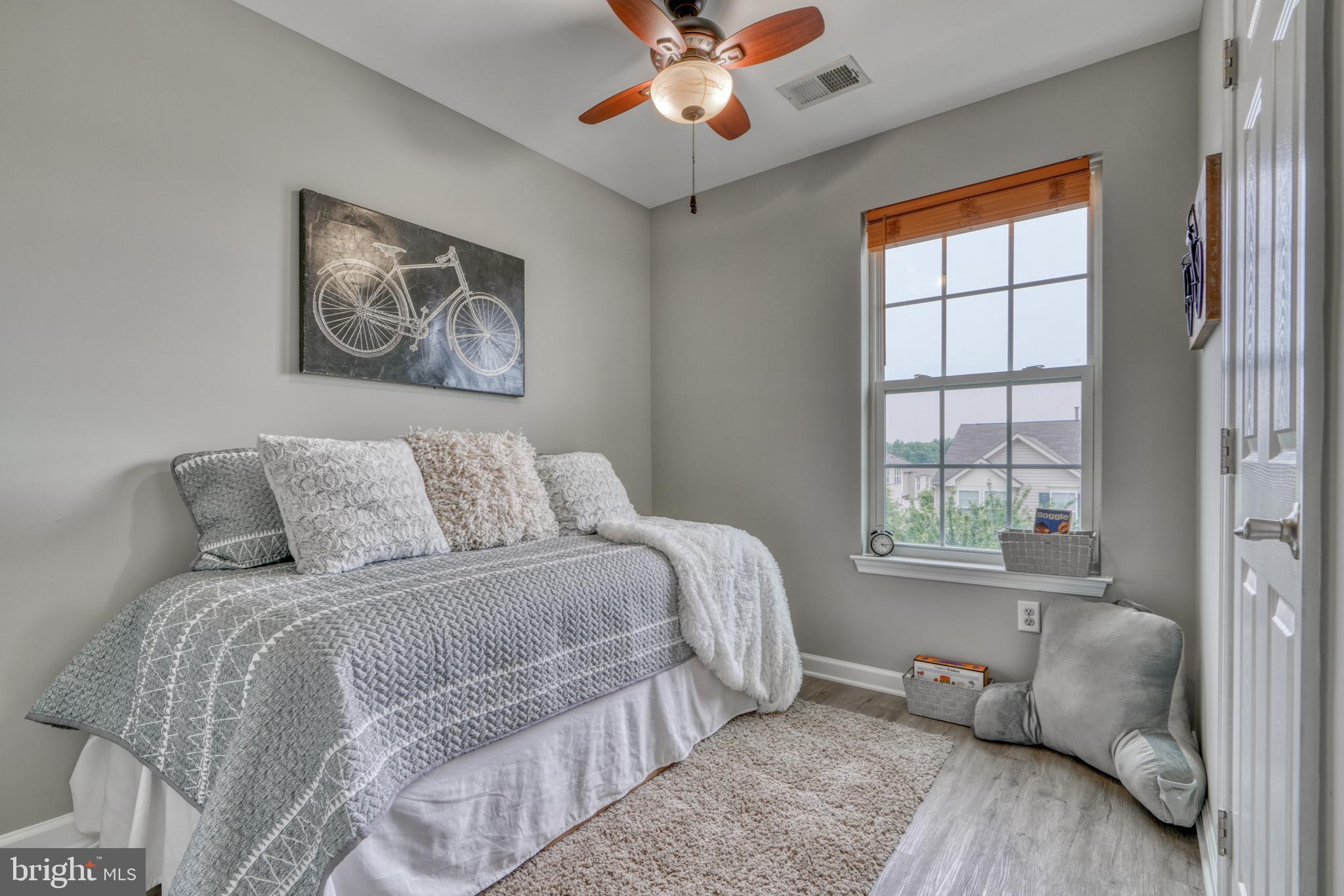 VILLAGE TOWNS - Residential